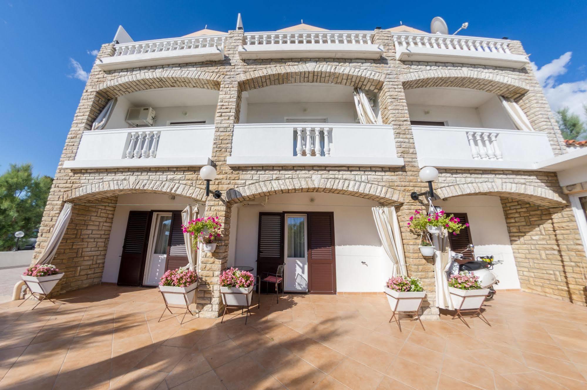 Hotel Tony Đảo Pag Ngoại thất bức ảnh